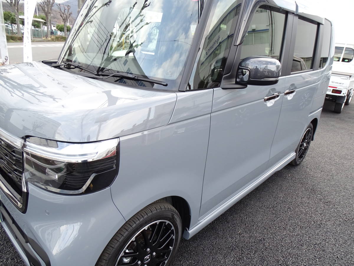 送料無料 ホンダ 新型 NBOXカスタム 標準グレード 6BA-JF5 JF6系共通 光沢 艶あり カーボン調 ドアミラーカバー左右 純正ミラー上に装着拍卖