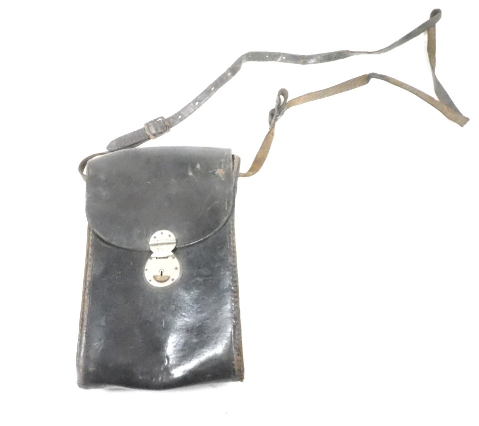 使い込まれた経年による味わいが魅力的な逸品!昭和初期ビンテージ Kodak ショルダーバック SMN604(14-1)拍卖