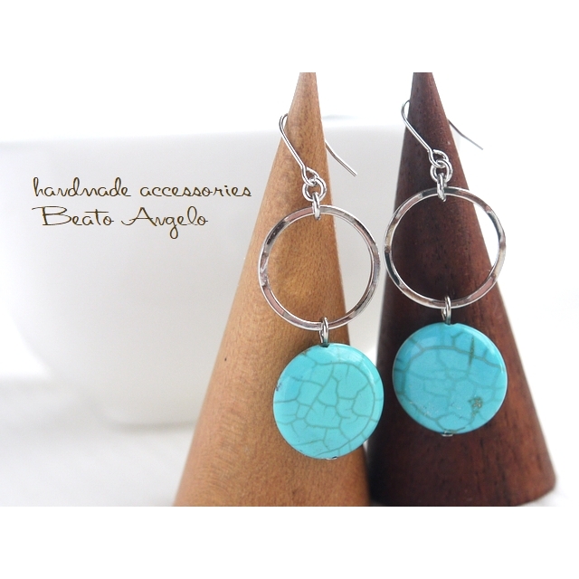 ◇◆+angelo+天然石マグネサイトターコイズ コインとウェーブフープのピアス(p-004)S ライトブルー 夏拍卖