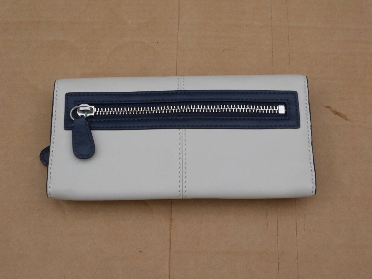コーチ コンバーチブル アイボリー/ネイビー 財布 美品拍卖