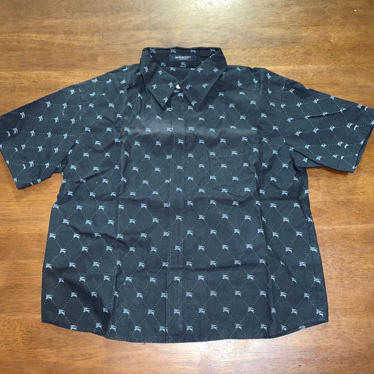 【BURBERRY/バーバリー】ジップアップ 半袖シャツ 130㎝ ホースマーク柄 中古 ネイビー拍卖