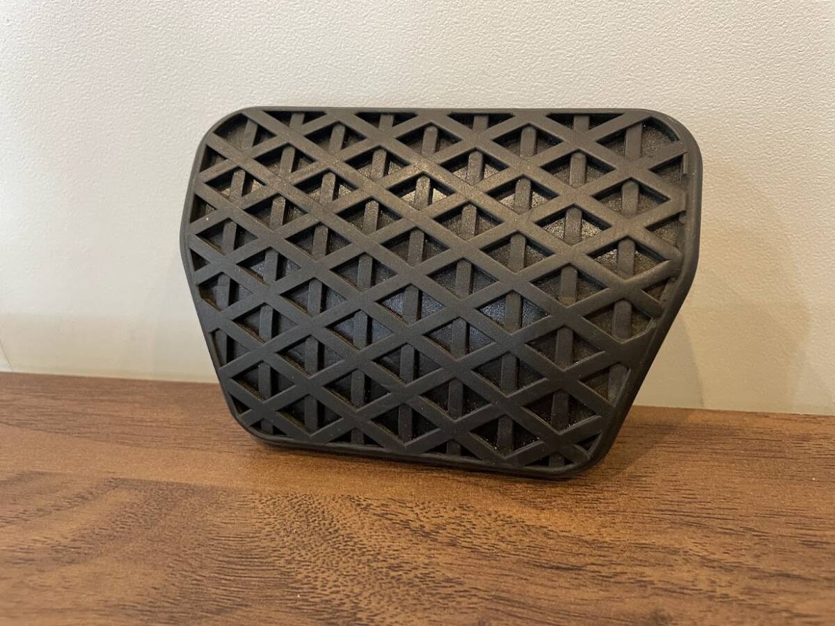 ◆ BMW純正 3シリーズ ブレーキペダルパッド 6 855 777 中古品!! ◆拍卖