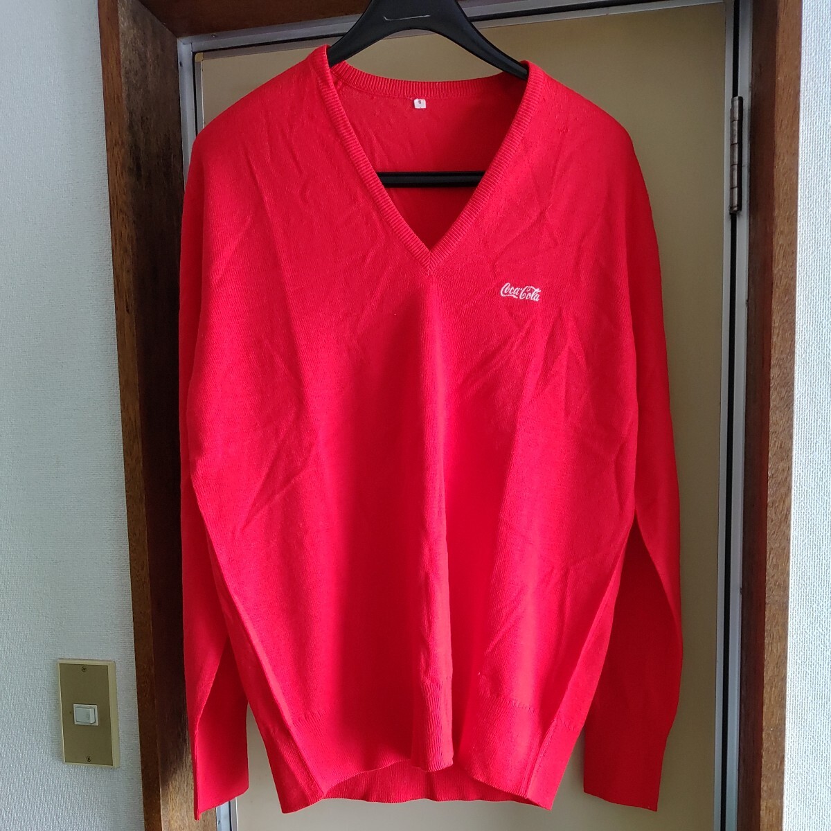 コカ・コーラ オールド Vネックセーター 赤 Coca-Cola 昭和レトロ Coke 当時物 刺繍ロゴ RED M相当 ユニセックス 0508-D3-SA5拍卖