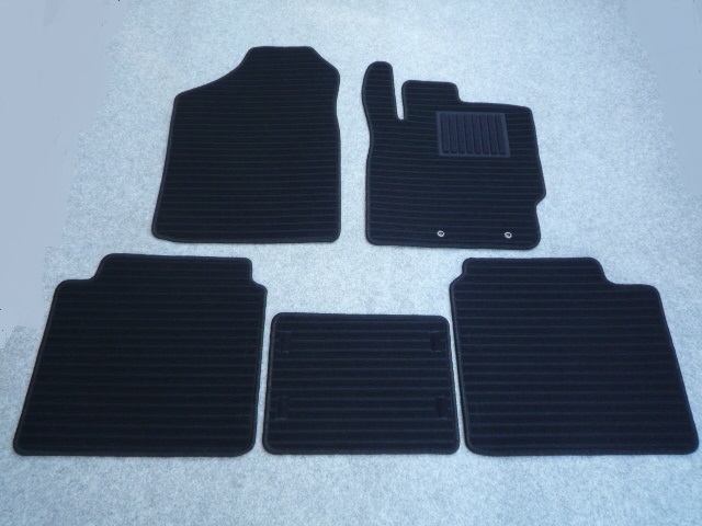 トヨタ ラクティス NCP/SCP100(2WD) NCP105(4WD)フロアマット 新品AB-k②+①1拍卖
