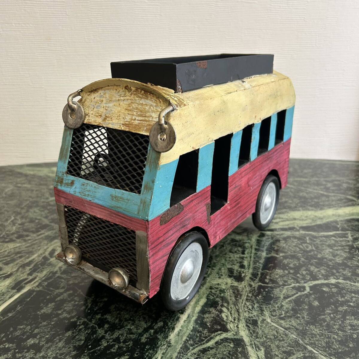 ブリキバス★レトロ 置物 インテリア 車 ヴィンテージ風おもちゃ拍卖