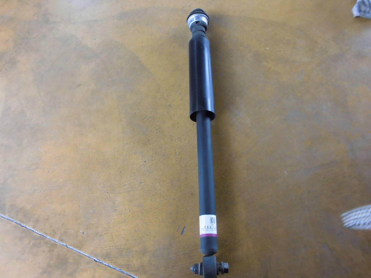 H28 ダイハツ ムーヴ コンテ L575S リア ショック 中古品 拍卖