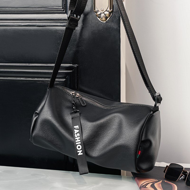 B0373新品ショルダーバッグ ドラムバッグ ポシェット メンズ レディース バッグ ユニセックス 斜めがけ レザーバッグ pu革 軽量 ブラック拍卖