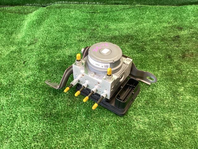 スペーシア DAA-MK42S ABSアクチュエーター カスタムXS デュアルカメラ メモリーナビ ZJ3拍卖