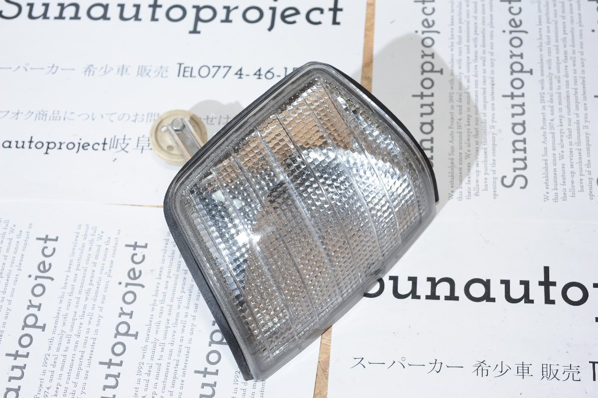 【MercedesBenz】W201 190E フロントウインカークリアレンズ 右 13041130拍卖