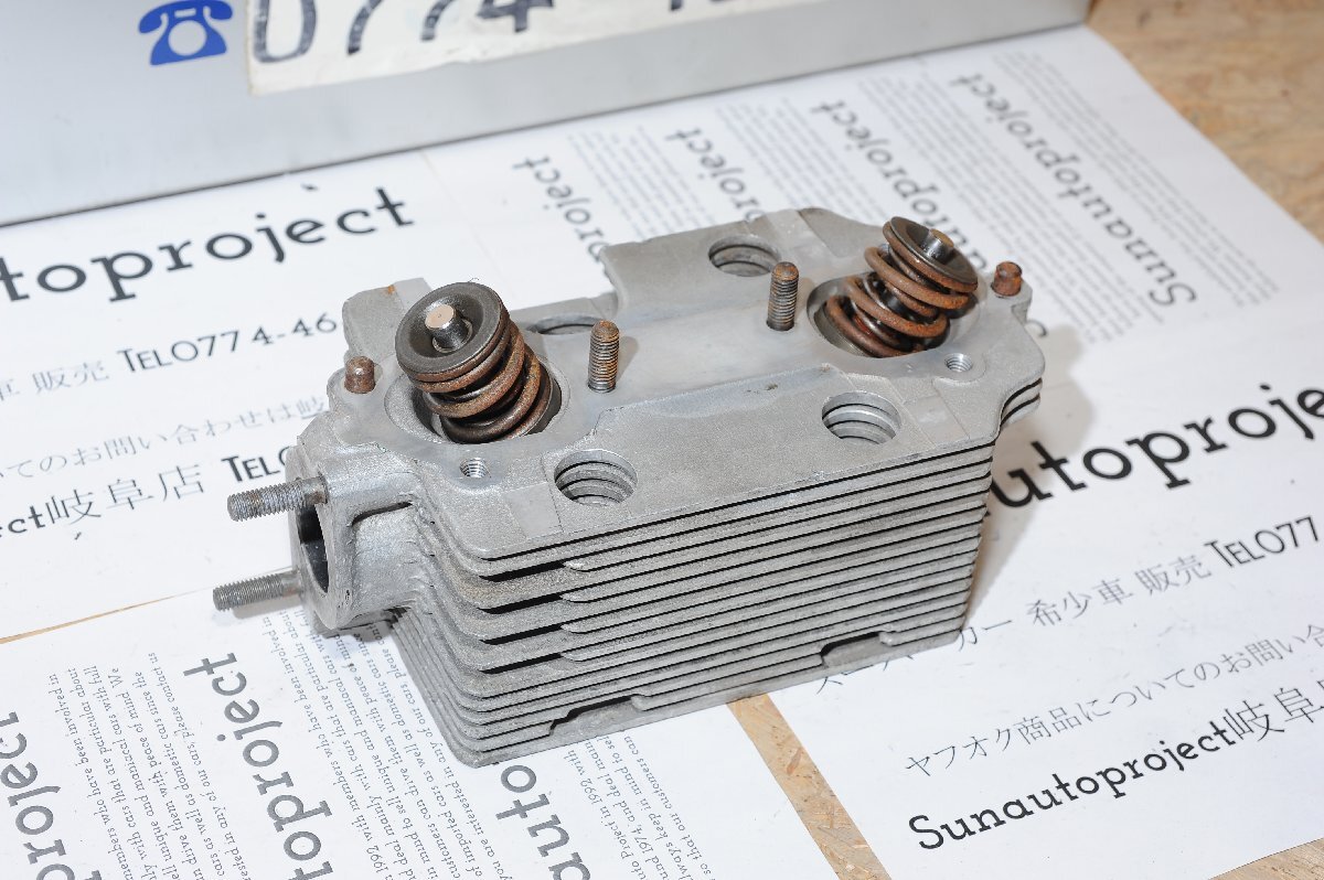 【Porsche】911 2.2E 2.4E シリンダーヘッド 純正品番9111043060R バルブ付き拍卖