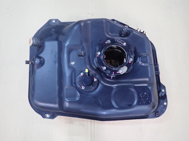 アルト HBD-HA25V フューエルタンク 26U 89101-82KA1拍卖