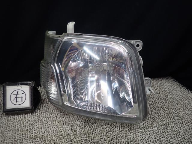 ハイゼット EBD-S331V 右ヘッドランプASSY W19 81110-B5130拍卖