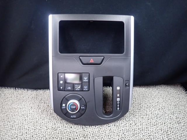タント DBA-LA600S エアコンスイッチパネル T22 55910-B2540拍卖