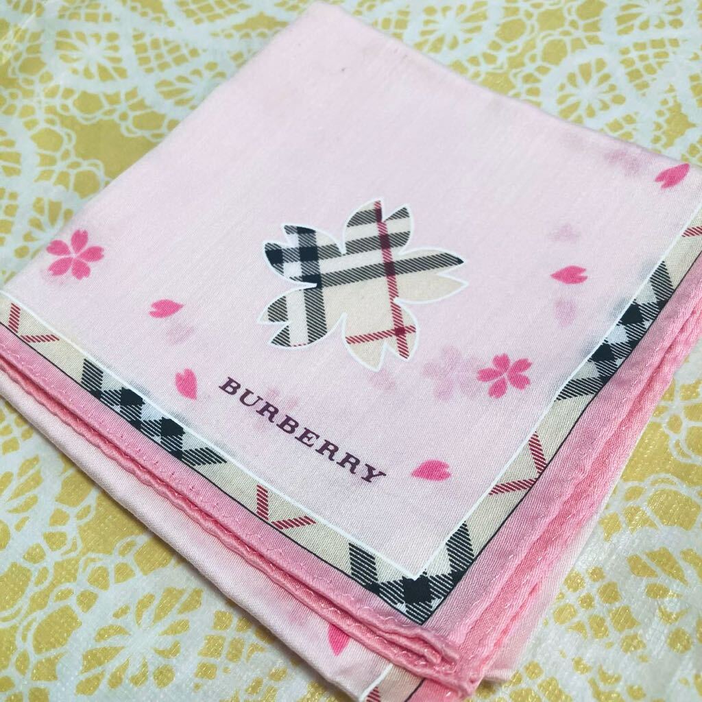 新品/BURBERRY/大判ハンカチ/正規品/バーバリー/綿100%/ピンク未使用ノバチェック/レディース/ミニスカーフ/さくら桜サクラ柄ブランド/訳有拍卖