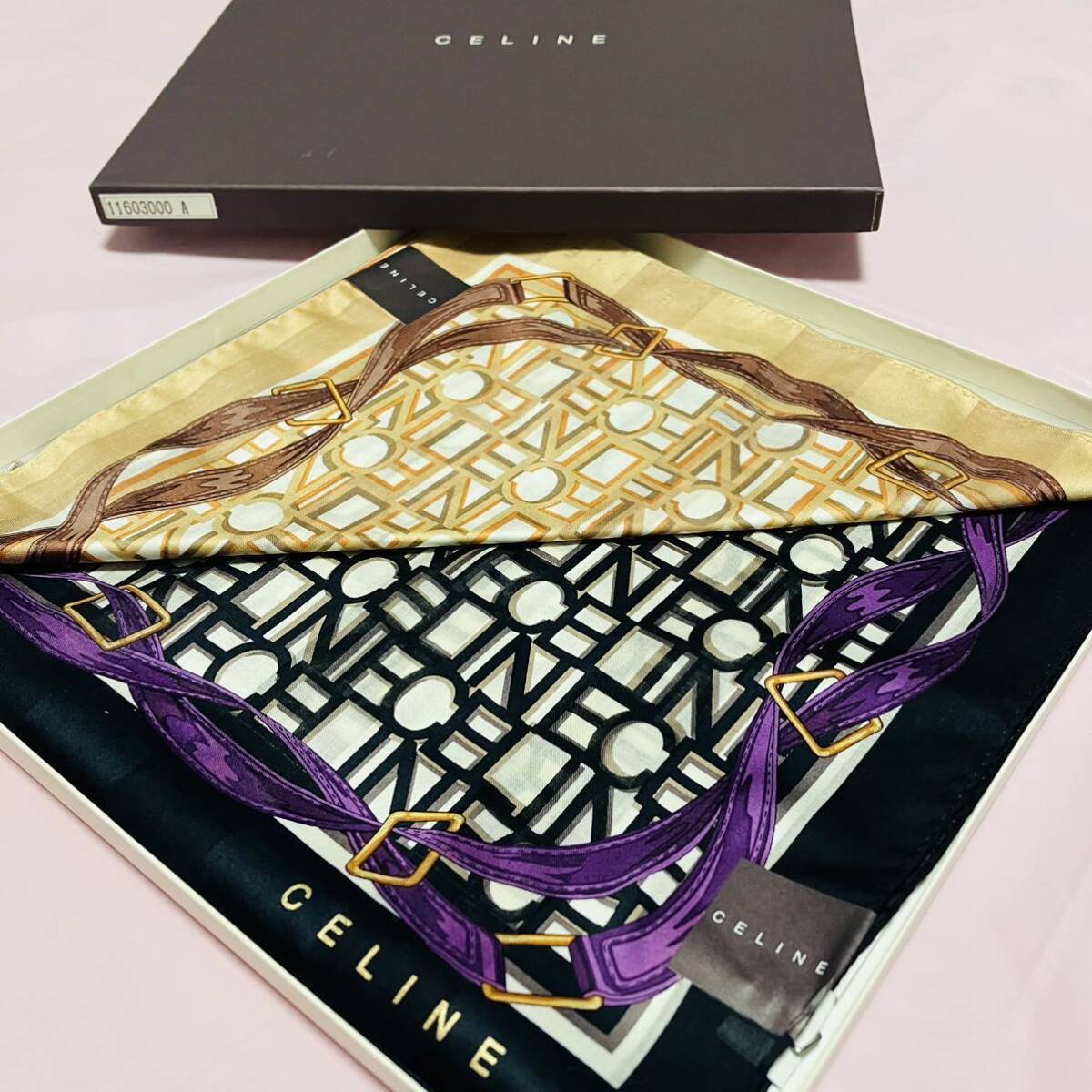 【人気柄】新品/CELINEハンカチ/正規品/セリーヌ/ハイ未使用ストール/ブランド/マカダム柄/綿100%/レディース/黒ブラック/ロゴ/【訳あり】拍卖