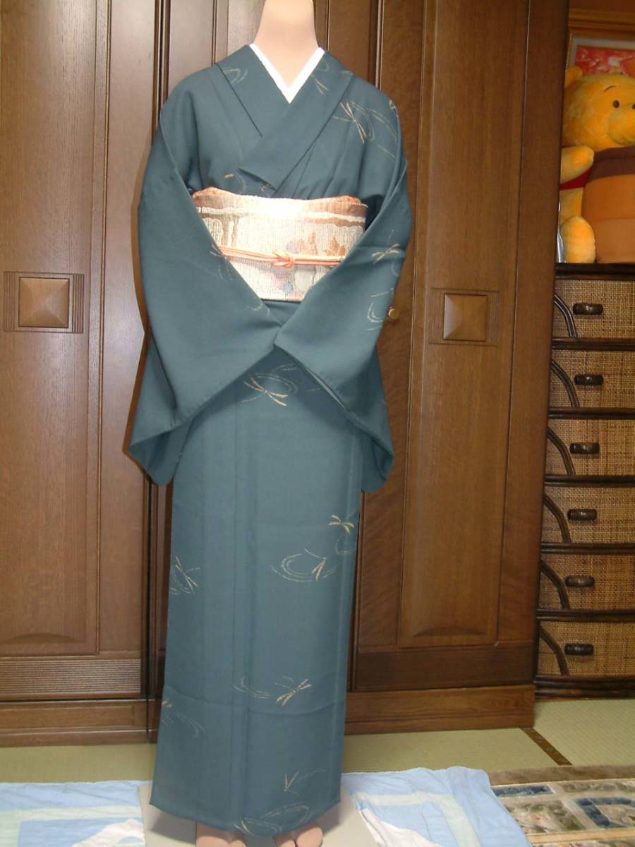 【美品】着物 単衣 小紋 とんぼ柄 ばち襟 身丈:約165cm 裄:約70cm 袖丈:約50cm拍卖