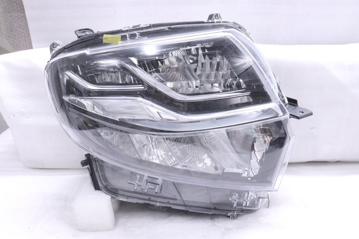 44-726★【値下】LED LA650S タントカスタム★右ヘッドライト KOITO 100-69075 打刻:Z ASSY ブラック 純正★ダイハツ (KK)拍卖