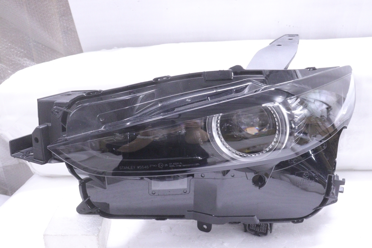 45-1650★美品★LED DM8P CX-30★左ヘッドライト STANLEY W5546 打刻:6 ASSY ブラック 純正★マツダ (YM)拍卖