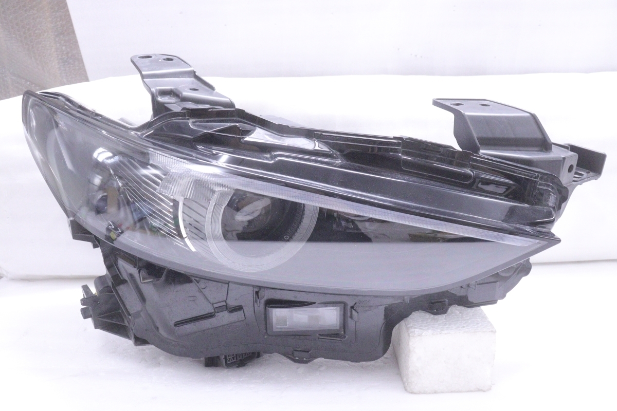 45-1562★美品★LED BPFP MAZDA3セダン★右ヘッドライト KOITO 100-651BG 打刻:23 ASSY ブラック 純正★マツダ (YM)拍卖