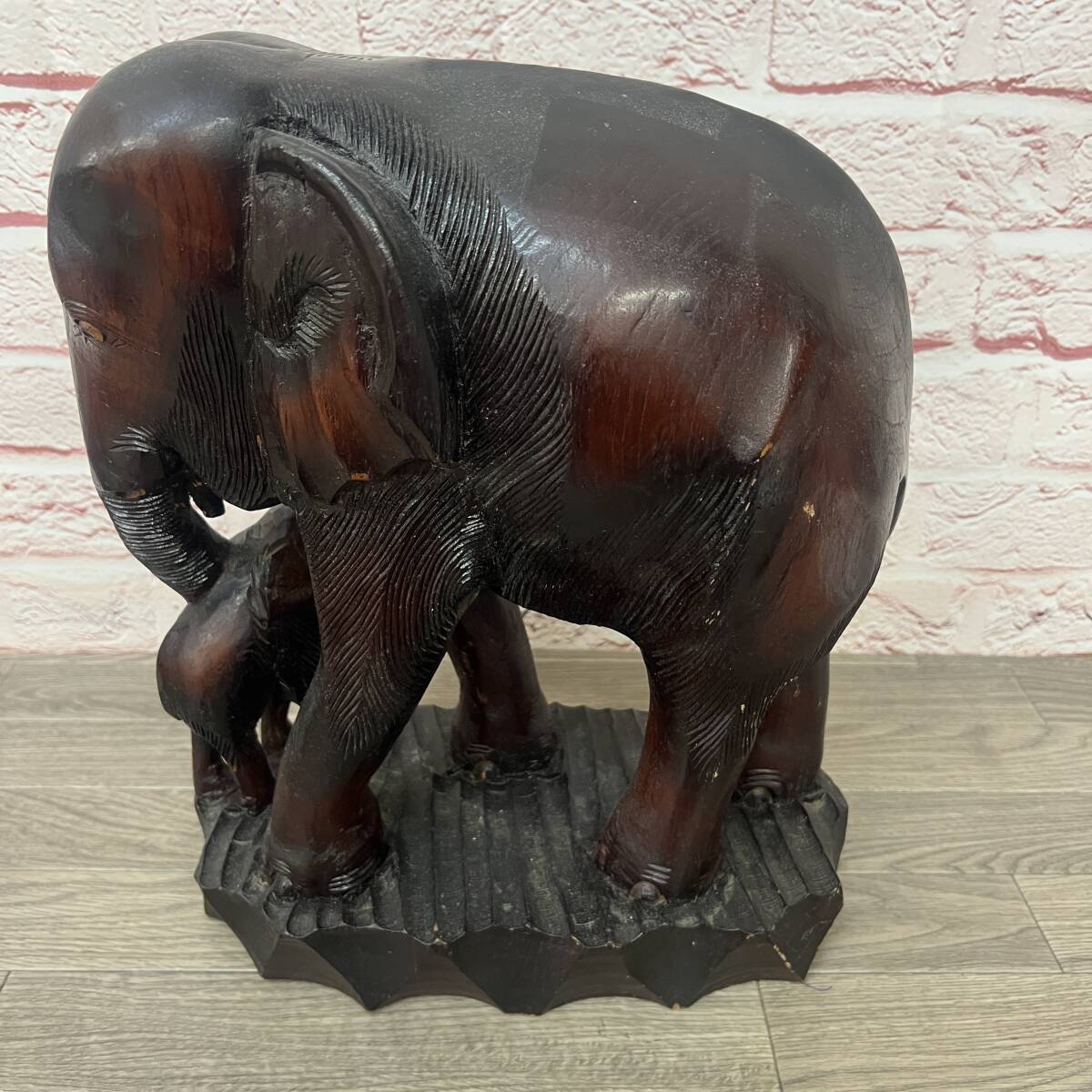 ★☆【NO.1297-R】 ジャンク☆中古品☆親象の牙がありません☆木彫り☆使用木不明☆生産国不明☆門司税関通過済み☆★拍卖