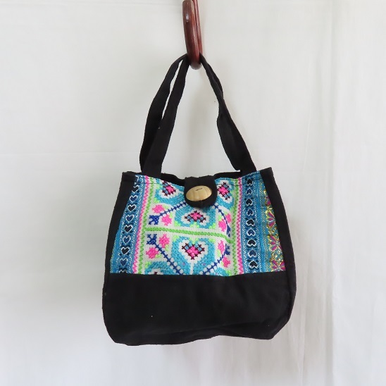 〓 新品 〓 モン族バッグ 〓 モン族 民族 少数民族 刺繍 古布 エスニック アジアン バッグ 和 おしゃれ 〓B581拍卖
