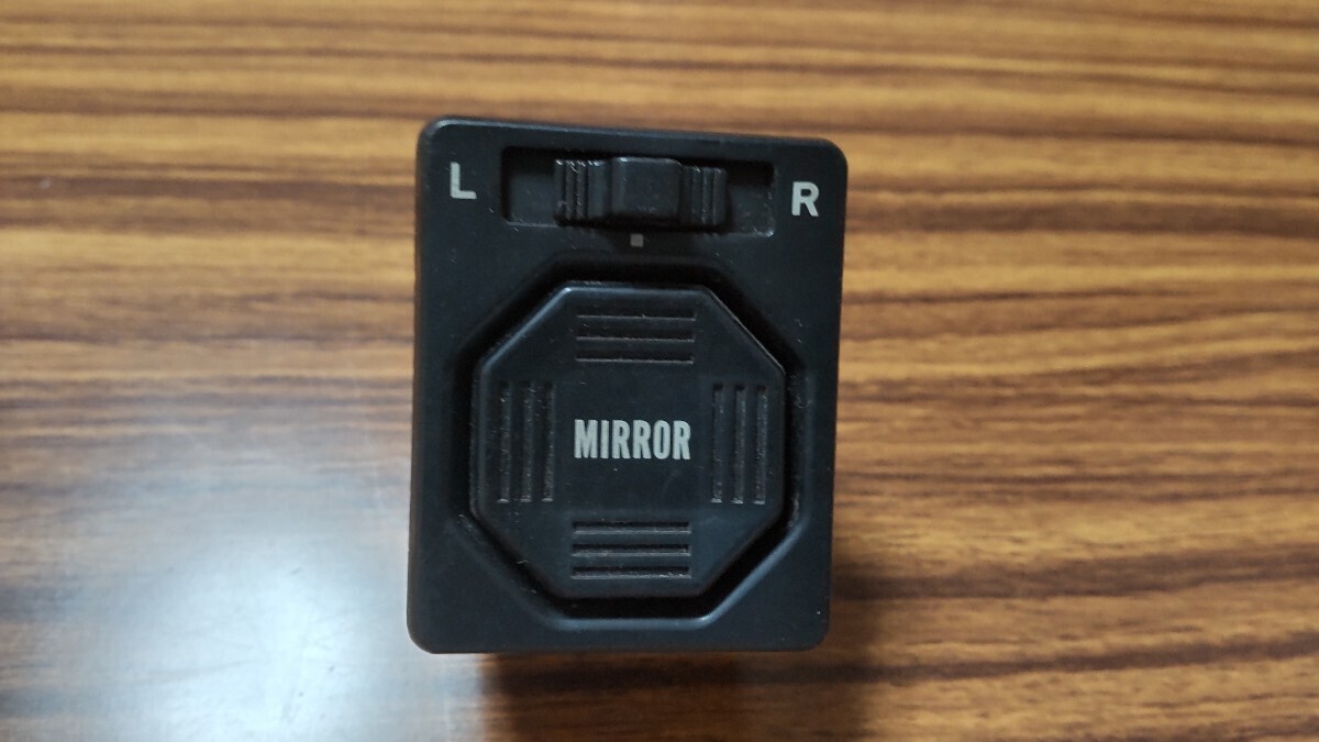 トヨタ カローラレビン スプリンター トレノ AE86 AE85 ドアミラースイッチ拍卖