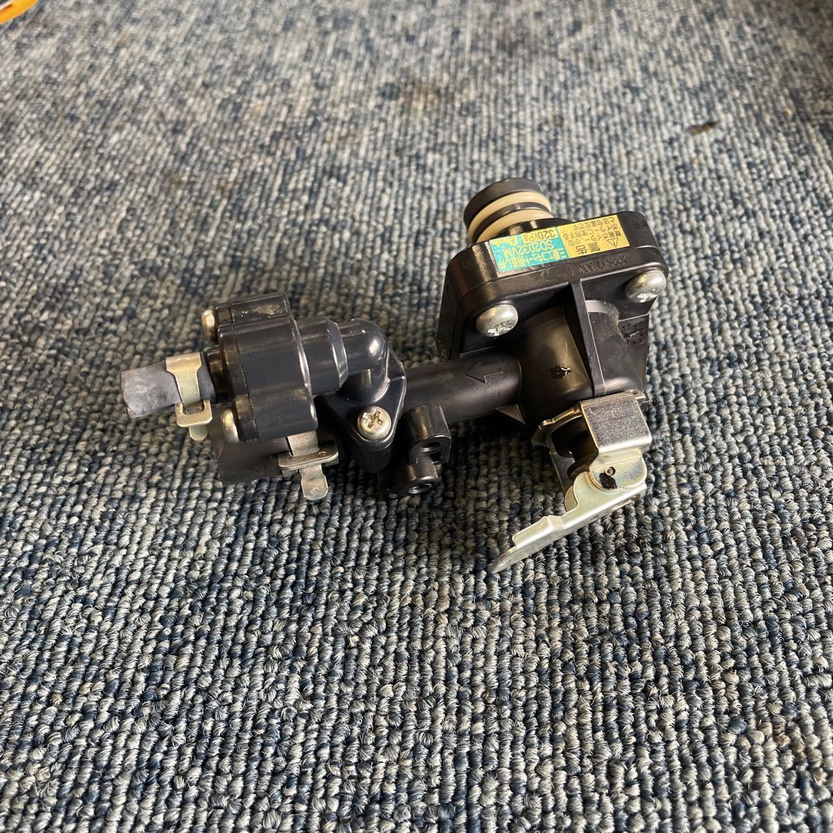 ジャンク 三菱電機 ヒートポンプ給湯機 SRU-HPT37WUX5 温水機器用逃し弁 SD2032VM エコキュート中古部品 動作不明 安全弁 調整弁拍卖