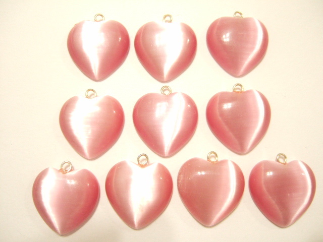 横浜最新 猫目石ピンク♪魅惑のハートペンダントパーツ10個セット メンズレディース 送料220円ξbalnξξアクセサリーパーツ部品卸し135a拍卖