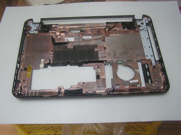 DELL Inspiron 3521 等用 下部ケースのみ %拍卖
