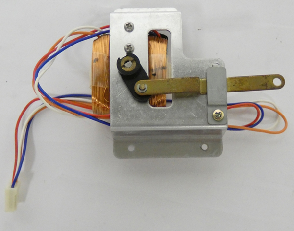 ■DENON レコードプレーヤー DP-55L オートリフター アームリフター用アンギュラーコントロールモーター拍卖