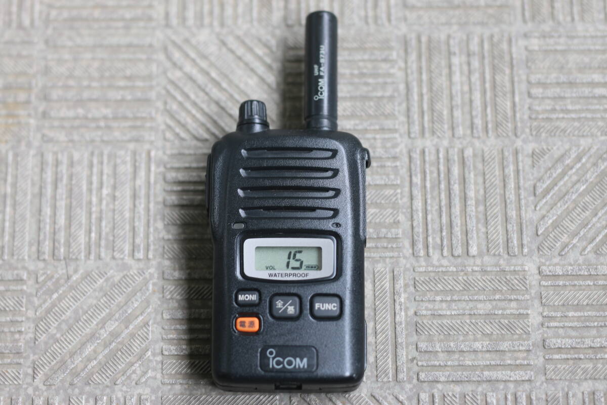 【動作OK】アイコム ICOM 簡易無線機 IC-UH35ACT 防水 5W 本体一式拍卖