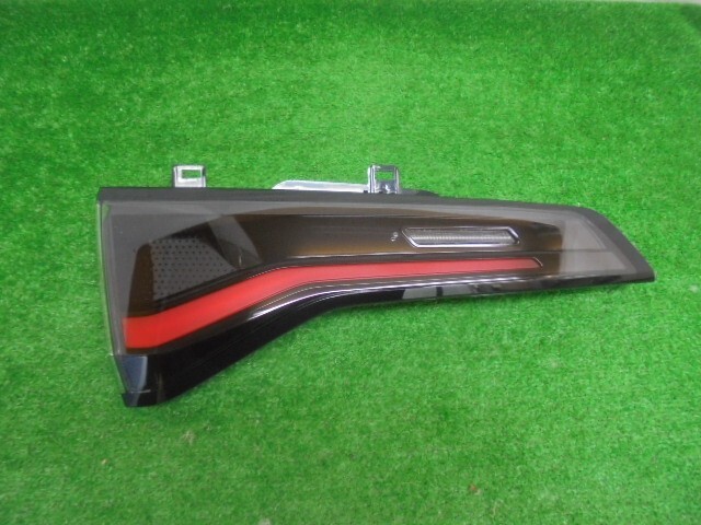 ホンダ/ZR-V RZ3 左リアフィニッシャーランプ LED『刻印J0』コイト226-8F05K No.813258【品番 34155-3V0-J01】拍卖