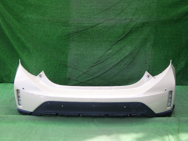 NHP10 後期 アクア クロスオーバー 純正リアバンパー リヤバンパー AQUA ベージュ 52159-52A00 下部付拍卖