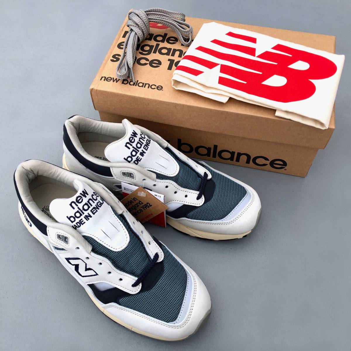 UK製 M1500 30周年限定モデル NEW BALANCE M1530OGG US8D 26cm ホワイト×ネイビー×グレー 新品 イギリス英国製 白/紺拍卖