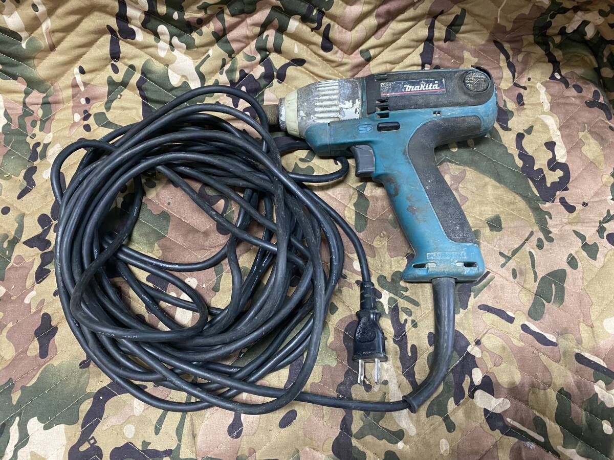 J5025 マキタ makita インパクトドライバ モデル 6954 ライト付き 動作品拍卖