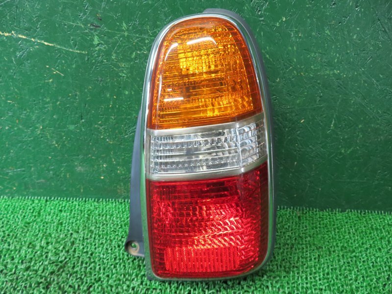 『psi』 ダイハツ L700S L710S ミラジーノ 右テールランプ イチコ 4858 H16年式拍卖
