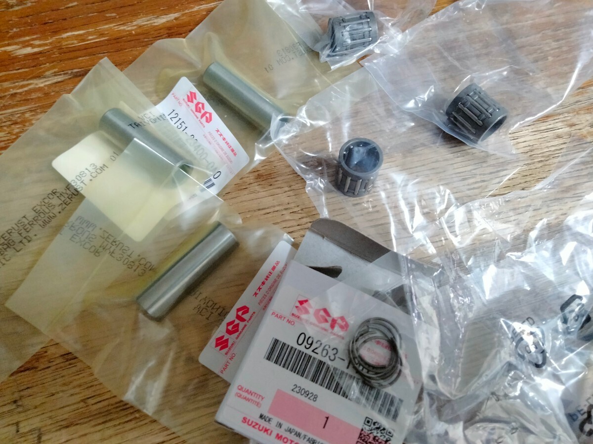 ペイペイ SUZUKI GT550 ピストン ピンベアリング セット 純正新品拍卖