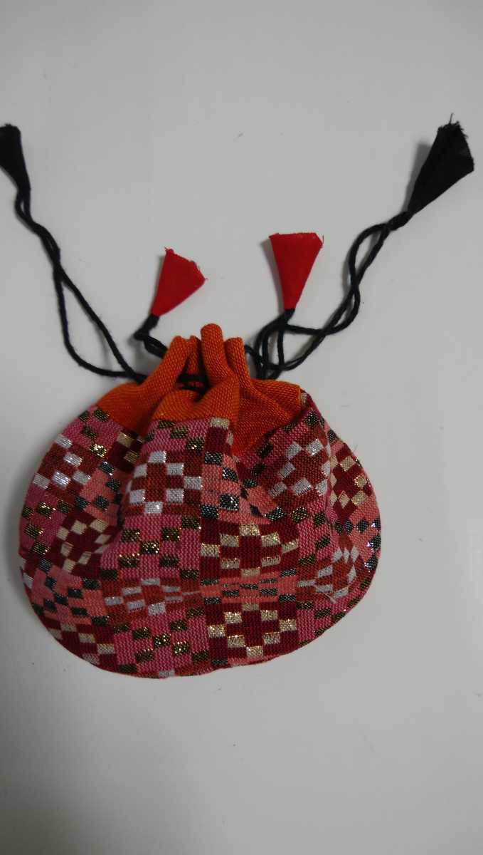 再々値下げ!ネパール民芸品ポーチ 手作り小物いれ ジュエリー入れ 独特な生地と風合い 可愛いデザインと色あい 約15×12拍卖