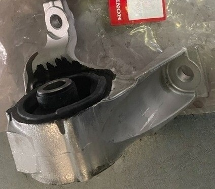 新品 純正品 HONDA ホンダ フロントエンジン マウンティング シビック 4D FD2 TYPE R シビック 3D FN2 TYPE-R EURO拍卖