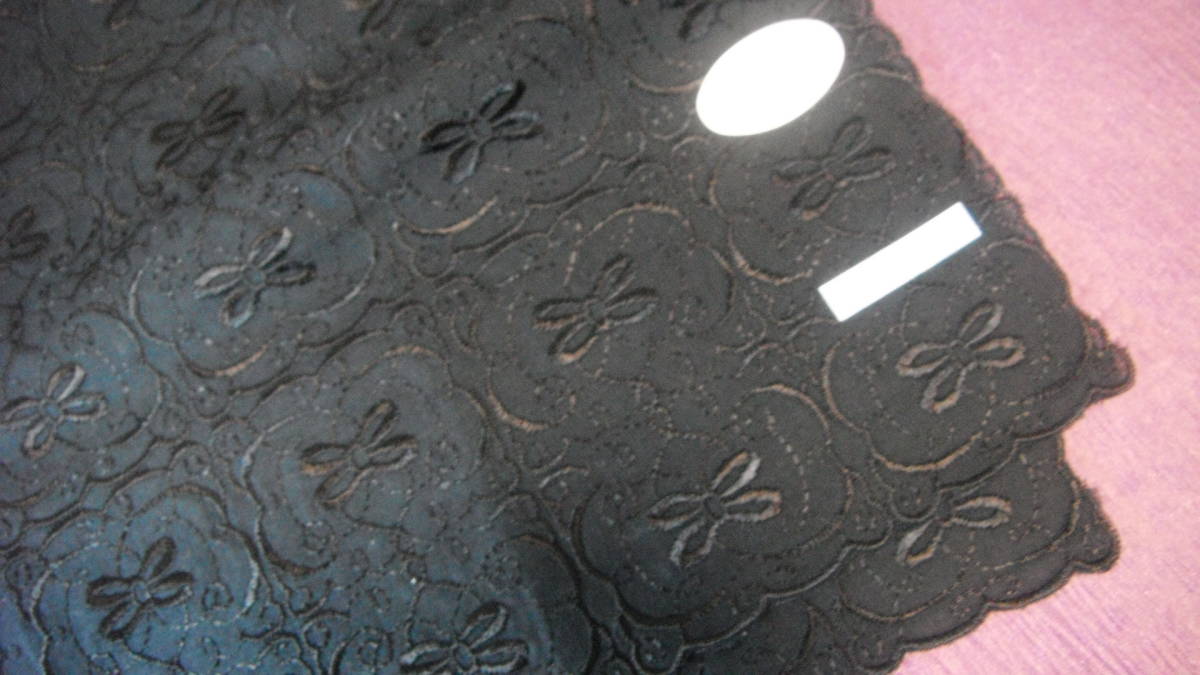 ウェッジウッド 形状記憶 ハンカチ 47x47,5cm 刺繍 ブラック / 日本製 拍卖