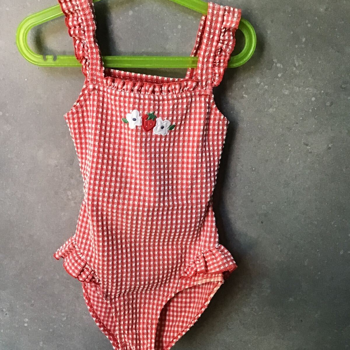 used 子供服 「 ファミリア 120cm 水着 ギンガムチェック いちご柄 」引っ掛け 毛羽立ちあります / かわいい 女の子 水着 / FAMILIAR拍卖