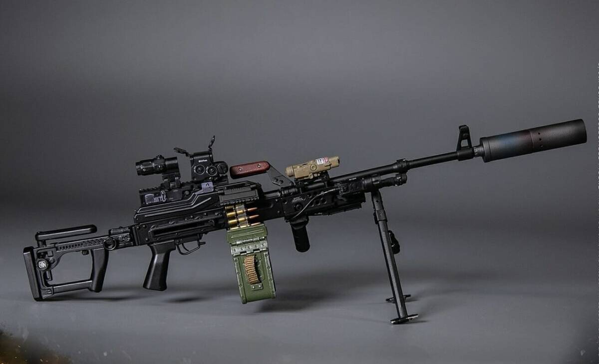 【売り切り/値上げ予定】DAMTOYS製 模型 1/6 男性 女性 フィギュア用 装備 部品 武器 銃 PK カラシニコフ 機関銃 マシンガン セット(未使用拍卖
