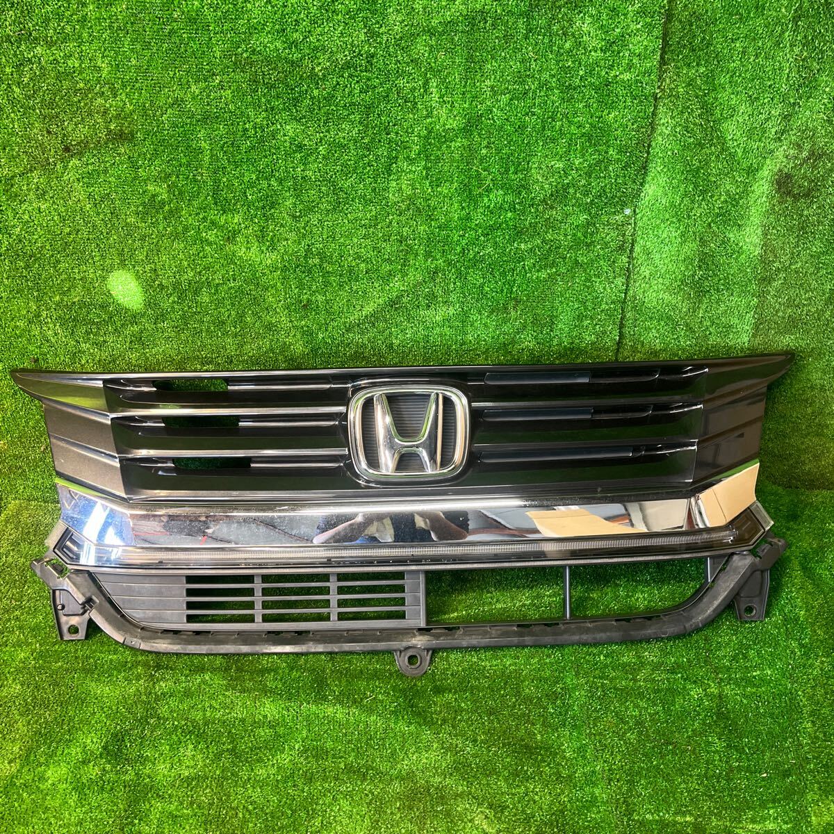 JH1 N-WGN フロントグリル 個人宅配送不可 28-2拍卖