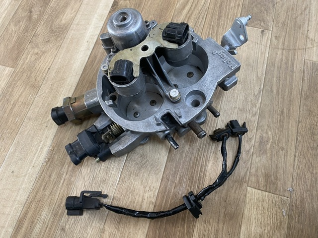 希少 Holley TBI ビッグスロットル 305 350 5.0L 5.7L カマロ コルベット C1500 ファイヤーバード サバーバン ホーリー エーデルブロック拍卖