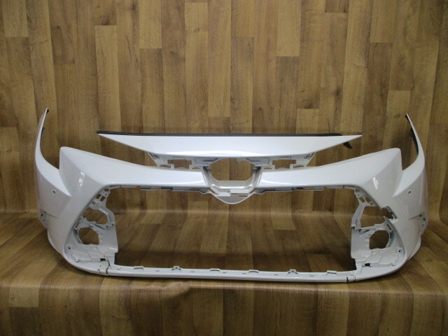 D11/ ZRE212/NRE210/ZWE211カローラ ツーリングHVハイブリッド純正フロントバンパー52119-12G70拍卖