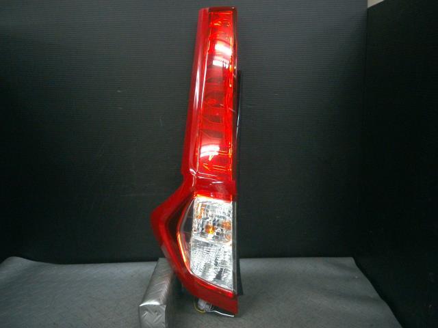 ルーミー M900A 左 テール ランプ ライト 81560-B1340拍卖