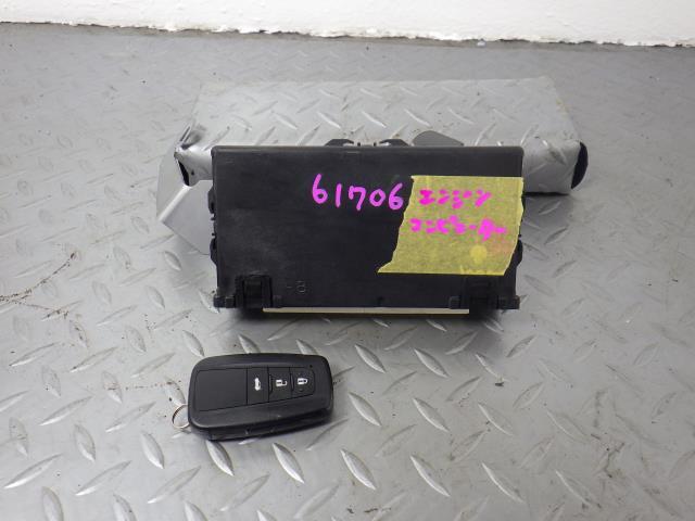 86 ZN6 エンジンコンピューター SU003-07639 キー付拍卖