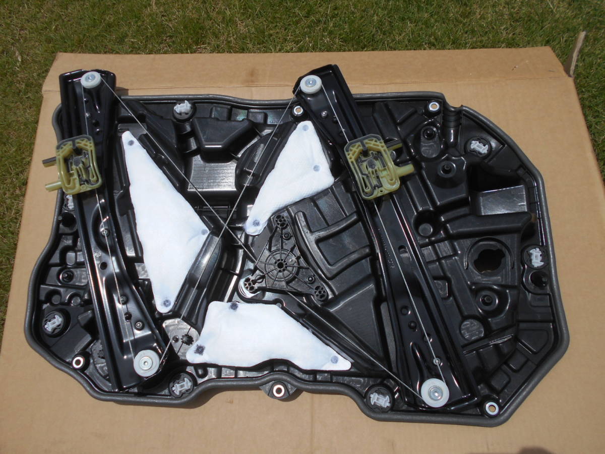 ●● BMW G12 7シリーズ 純正 右 フロントドア ウインドウ レギュレーター CARRIER DOOR FRONT RIGHT G11 ■ ■ 7061403拍卖