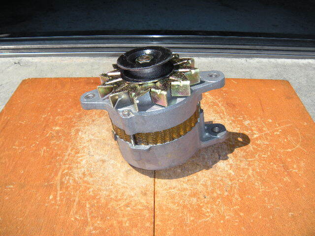 三菱重工、ブルドーザー/フォークリフト用オルタネーター(ダイナモ)リビルト品 AR4012B、MM105500拍卖