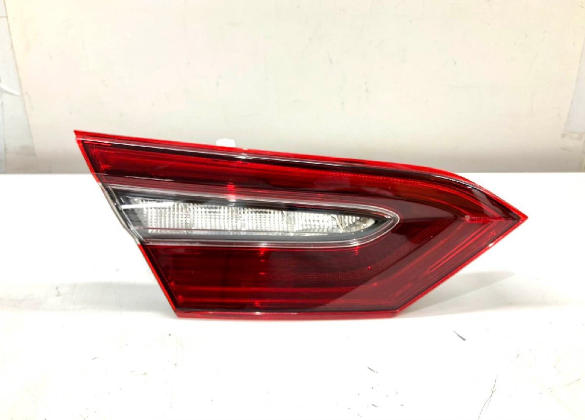 ♪良品♪カムリ AXVH70 前期 純正 テール フィニッシャー ランプ 左 KOITO33-243(91A-35m)拍卖